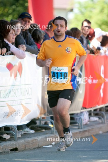 Cristian Harnut (4119)33. Maraton treh src, tekači