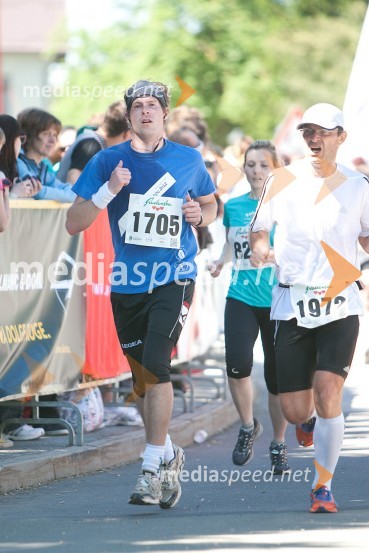 Damjan Grah (1705); Sandi Sluga (1972)33. Maraton treh src, tekači