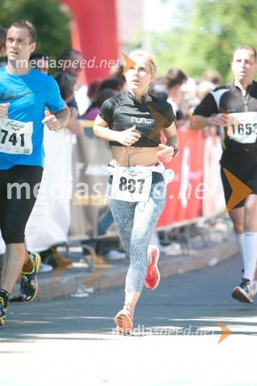 Jelka Sovinc (887)33. Maraton treh src, tekači