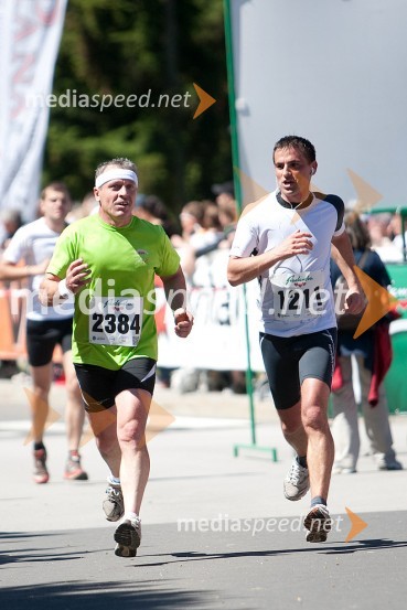 Marko Kopinšek (2384); Andrej Selič (1211)33. Maraton treh src, tekači