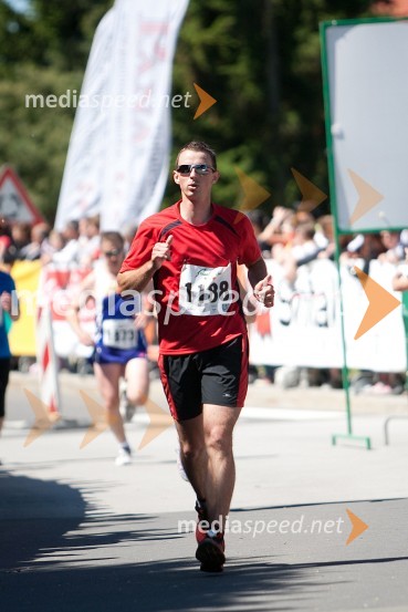 Marko Caf (1188)33. Maraton treh src, tekači