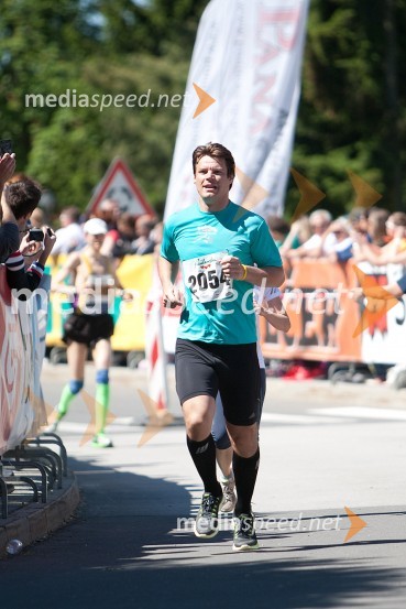 Jernej Buzeti (2054)33. Maraton treh src, tekači