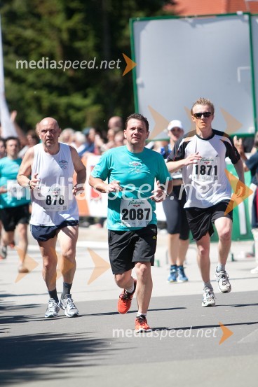 Ivan Anderlič (878); Peter Horvat (2087); Tilen Bobek (1871)33. Maraton treh src, tekači