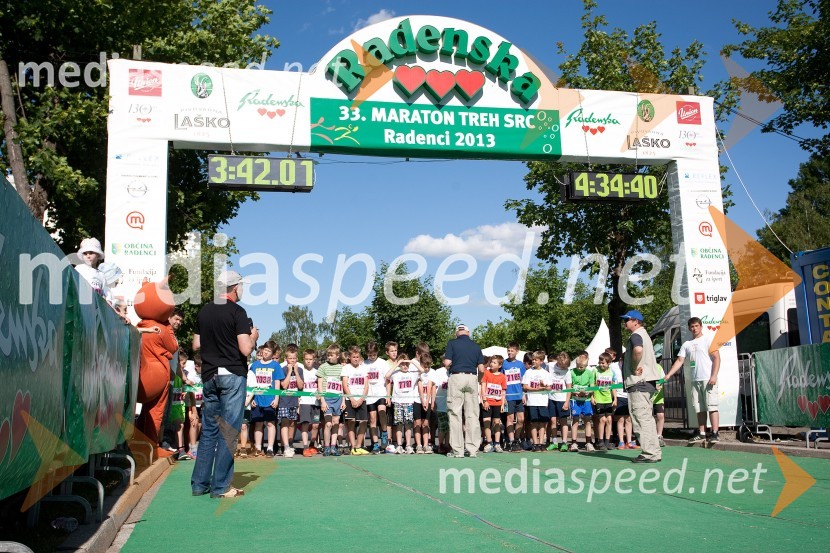 33. Maraton treh src, tekači
