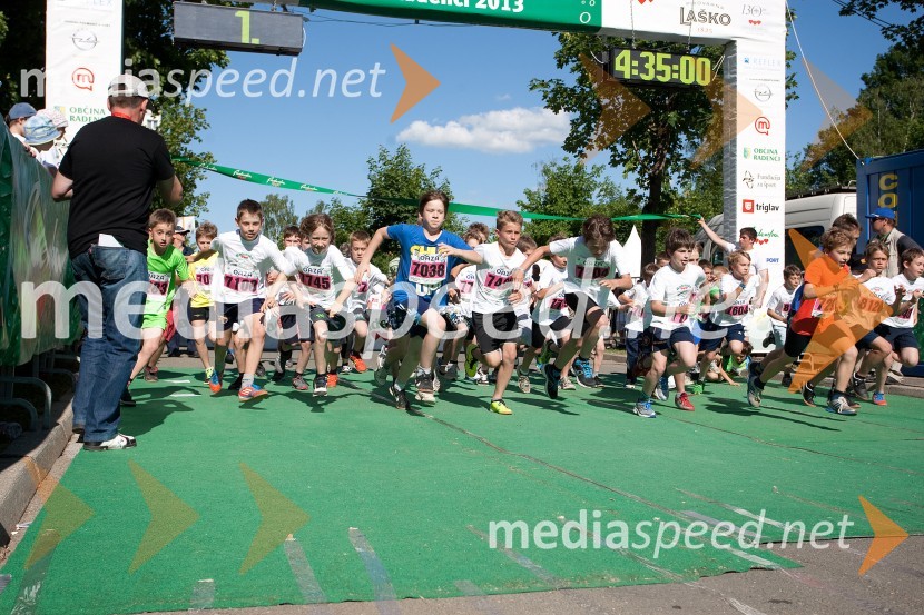 33. Maraton treh src, tekači