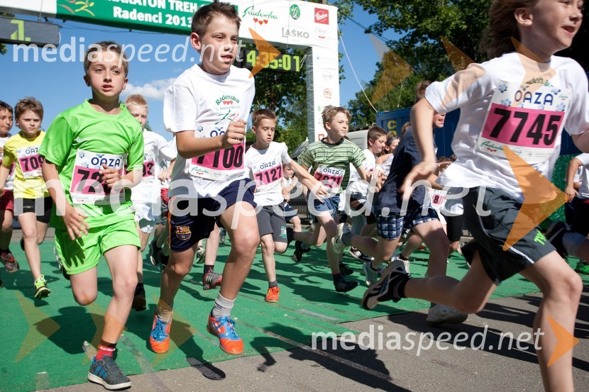 33. Maraton treh src, tekači