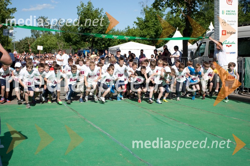 33. Maraton treh src, tekači