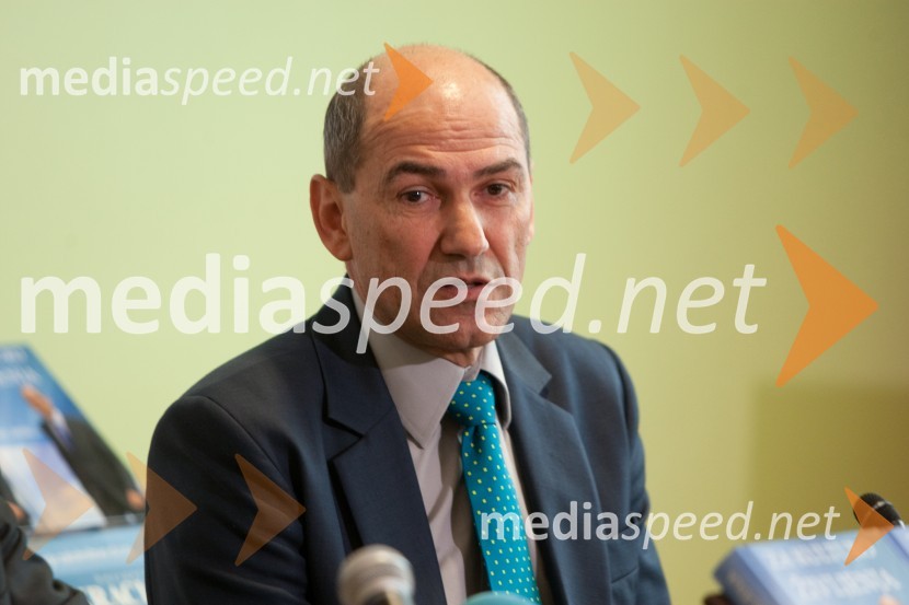Janez Janša, predsednik stranke SDSJanez Janša, predstavitev nove knjige “Za kulturo življenja”