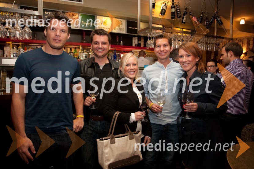 Jernej Buzeti; Bojan Kozan; ...; Mark Boris Andrijanič, vodja Mreže idej; Nina JavornikVečer idej z Miranom Ališičem