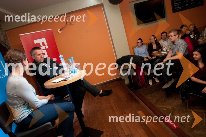 Anja Hlača Ferjančič, novinarka; MIran Ališič, novinarVečer idej z Miranom Ališičem