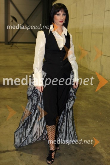 Tadeja Fatur, pevkaEMA 2007, finalni izbor