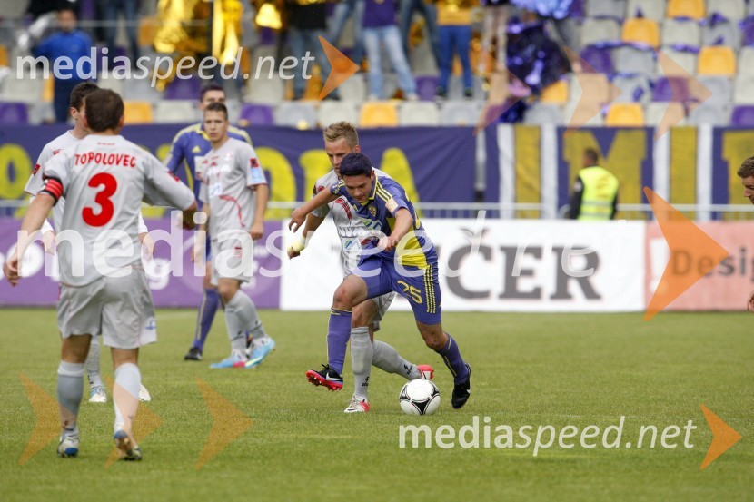 Nogometna tekma NK Maribor - NK AluminijNK Maribor – slovenski državni prvak