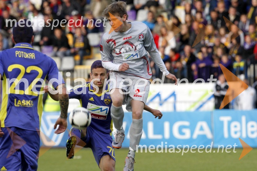 Nogometna tekma NK Maribor - NK AluminijNK Maribor – slovenski državni prvak