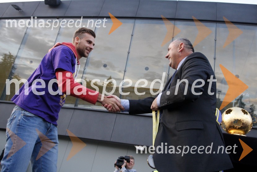 Željko Filipovič, nogometaš NK Maribor; Rade MijatovičNK Maribor – slovenski državni prvak