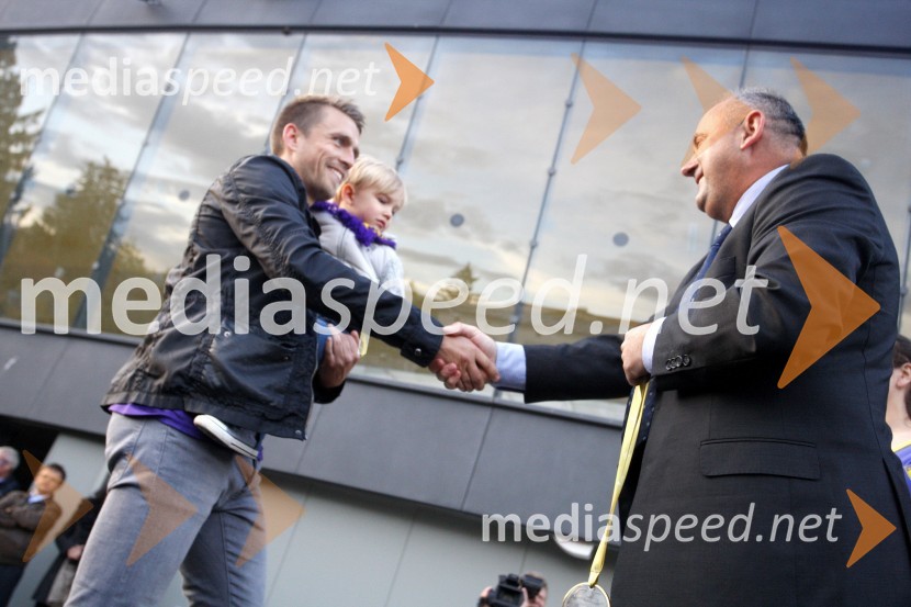 Nogometaš NK Maribor; Rade MijatovičNK Maribor – slovenski državni prvak