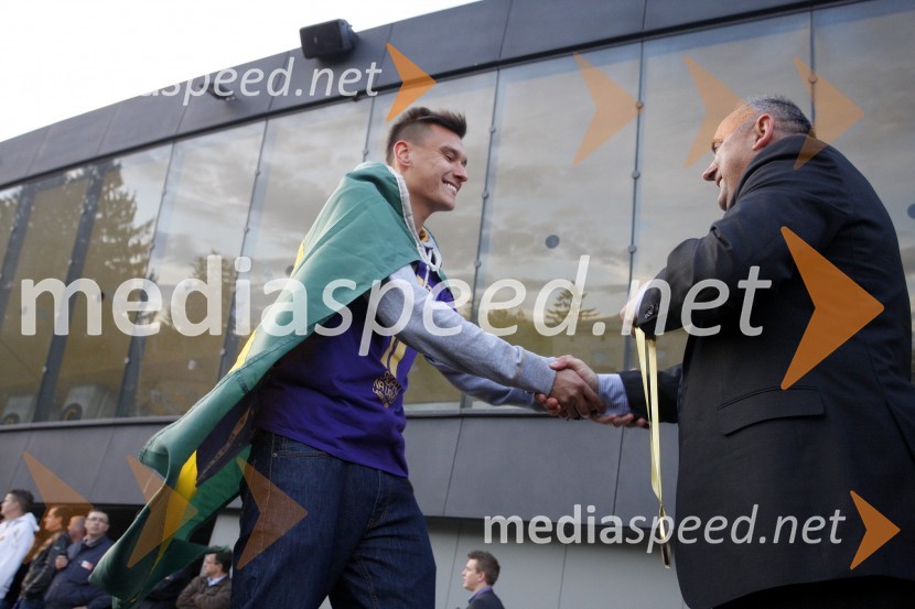 Nogometaš NK Maribor; Rade MijatovičNK Maribor – slovenski državni prvak