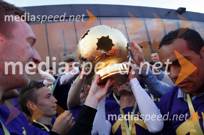 Nogometaši NK MariborNK Maribor – slovenski državni prvak