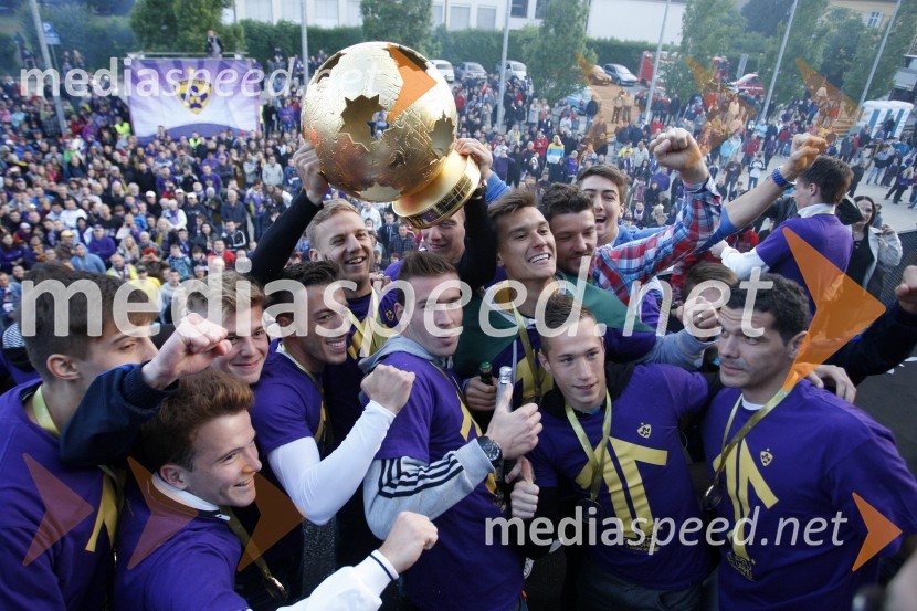 Nogometaši NK MariborNK Maribor – slovenski državni prvak