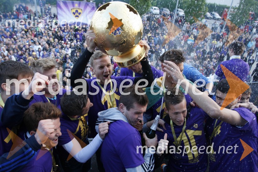 Nogometaši NK MariborNK Maribor – slovenski državni prvak