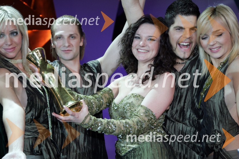 Alenka Gotar, pevka - zmagovalka izbora EMA 2007 s skupinoEMA 2007, finalni izbor