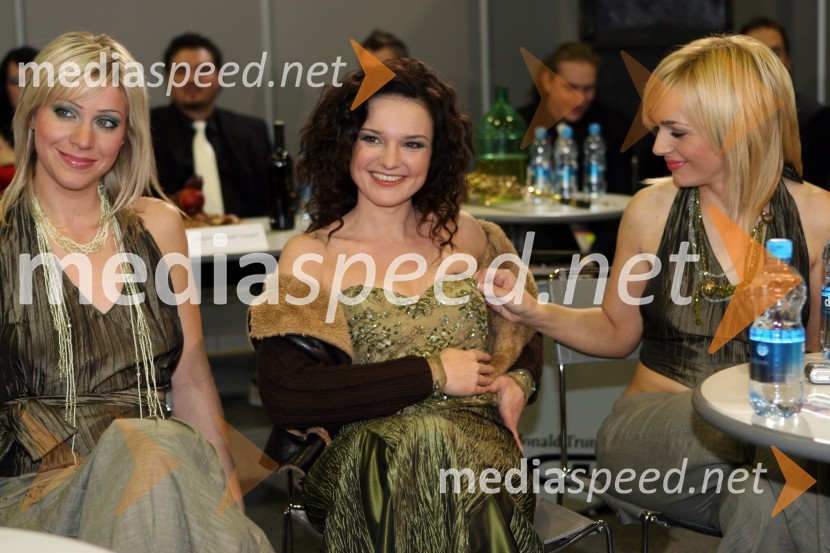 Alenka Gotar, pevka - zmagovalka izbora EMA 2007 s plesalkamaEMA 2007, finalni izbor