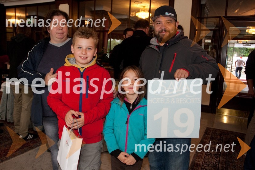 Mojca Lenassi; Iztok Strgar z otrociVIP Rally Geoss 2013