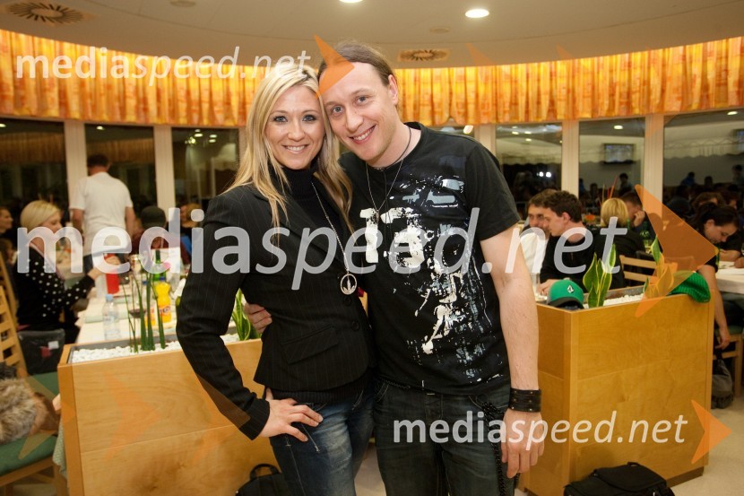 Kaly Kolonič, piarovka; Marko Soršak Soki, bobnar skupije Elvis JacksonVIP Rally Geoss 2013