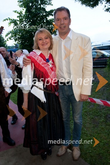 Mojca Dolenc, pevka; Gianni RIjavec, glasbenikNa zdravje, snemanje zadnje oddaje