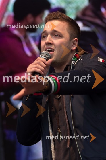 Član skupine In&OutRadio City, koncert 2013