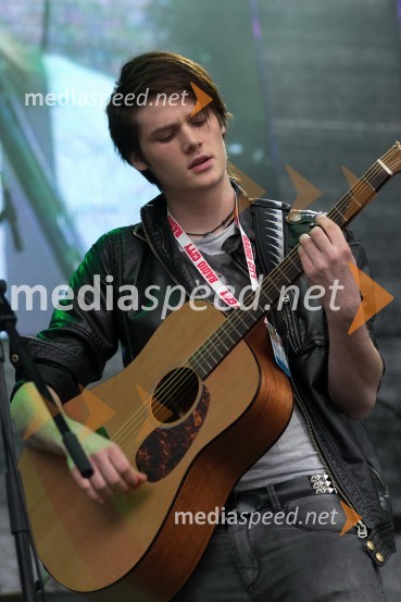 Član skupine In&OutRadio City, koncert 2013