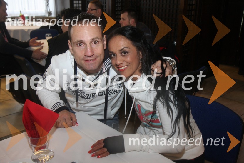 Tomaž Barada, taekwondoist ter kickboksar; soproga&nbsp;Bianca Tapilatu BaradaRadio City, koncert 2013