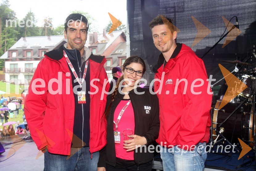 Bor Grainer, odgovorni urednik radia City; Natalija Bratkovič, novinarka Radia City; Boštjan Bračič, moderator na Radiu City in pevecRadio City, koncert 2013
