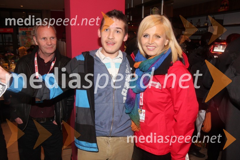 Nik Tuš, dobitnik avtomobila;&nbsp;Anita Mlakar, moderatorka na Radiu CityRadio City, koncert 2013