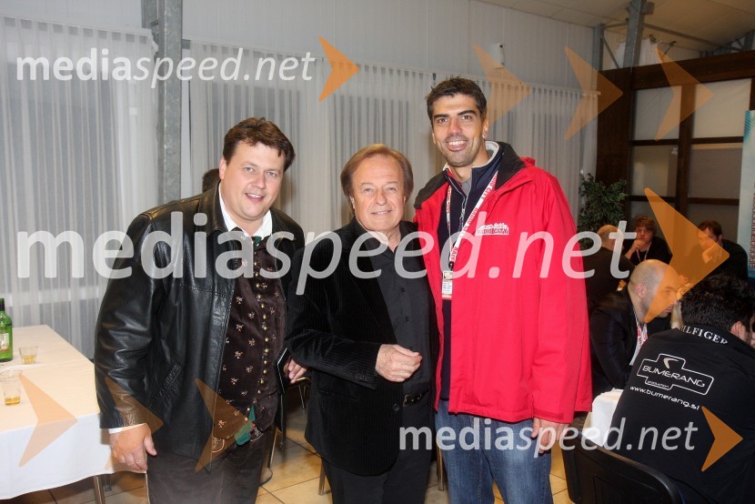 ...; Alfi Nipič, pevec;&nbsp;Bor Grainer, odgovorni urednik radia CityRadio City, koncert 2013