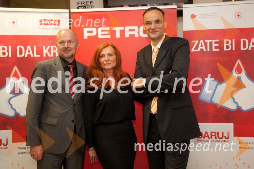 Rok Cuderman, Petrol; Sonja Žižek Fuis, vodja protokola družbe Petrol d.d.; mag. Aleksander Salkič, svetovalec predsednika uprave Petrol d.d.Slovenski dan krvodajalstva z znanimi Slovenci