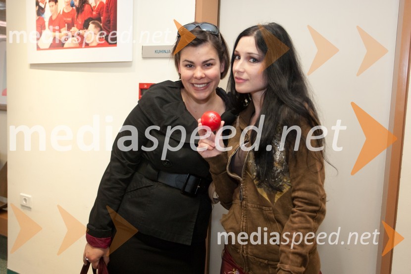 Ana Marija Mitič, stand up komičarka; Urška Majdič, pevkaSlovenski dan krvodajalstva z znanimi Slovenci