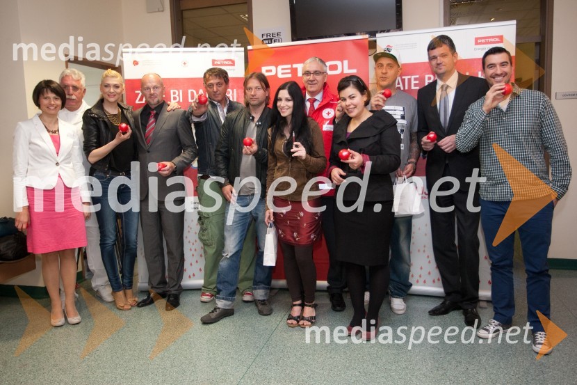 Organizatorji in ambasadorji krvodajalstvaSlovenski dan krvodajalstva z znanimi Slovenci