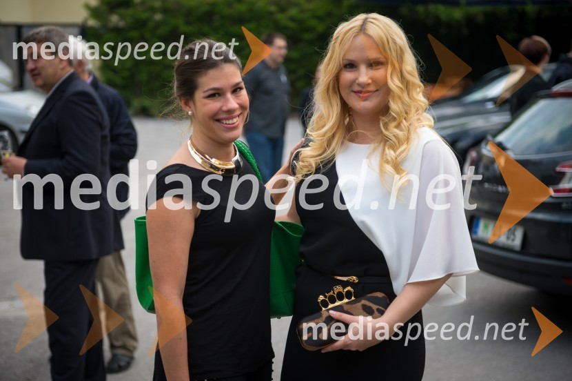 Ana Fetih, novinarka, Danica Lovenjak, novinarkaOtvoritev restavracije Saraj