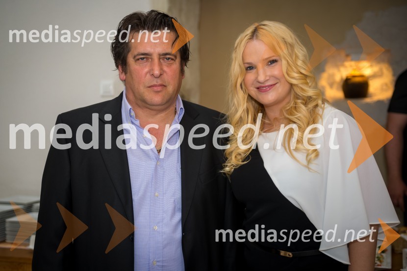 Husko Hajdarpašić, lastnik restavracije Saraj; Danica Lovenjk, novinarkaOtvoritev restavracije Saraj