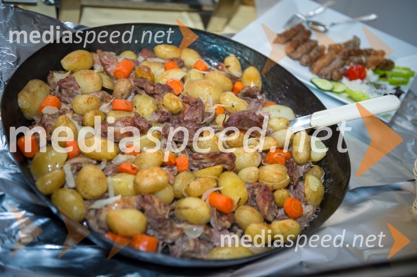 Otvoritev restavracije Saraj