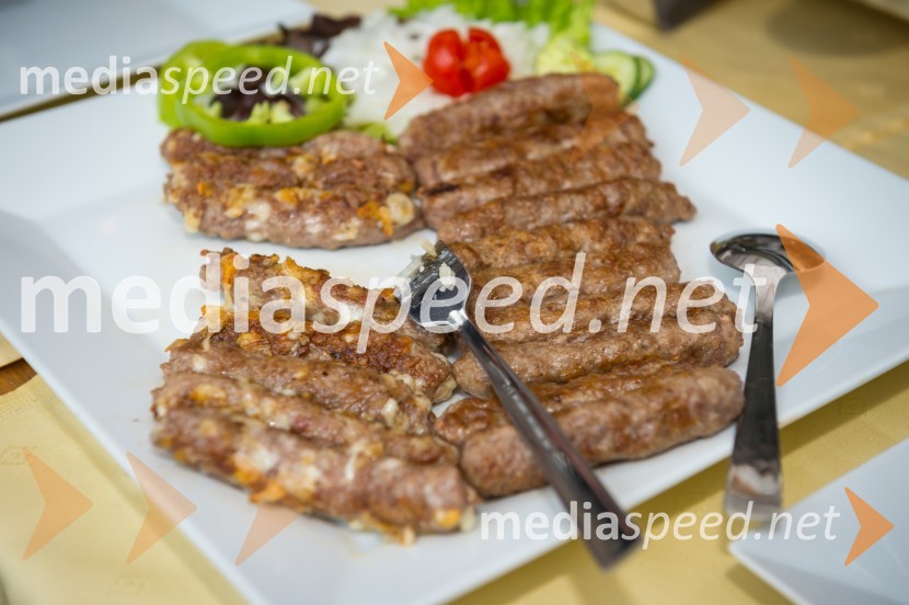 Otvoritev restavracije Saraj