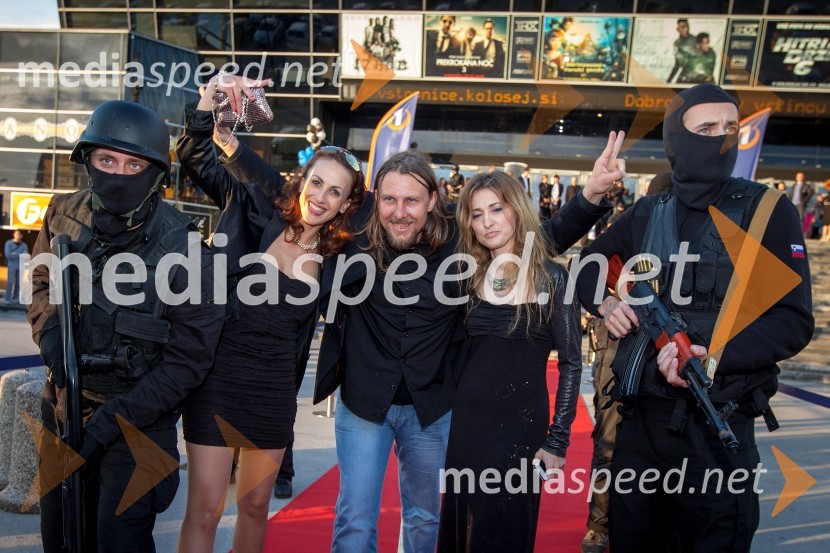 Leila A. Jelić, producentka; Dejan Babosek, režiser filma Izhod;&nbsp;Mojca Štrajher, producentkaPremiera filma Izhod