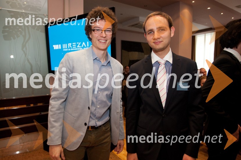 Anže Božič;  Gregor CigütMreža idej, pogovor o razvojnih reformah: Kdo se boji sprememb?