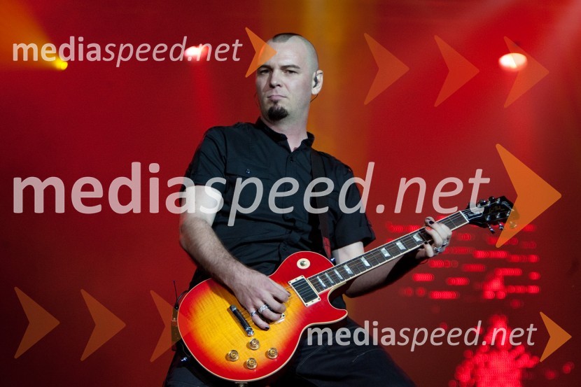 Tomi Meglič, pevec skupine SiddhartaAkustično simfonična obletnica Siddhartinega zgodovinskega koncerta 17. in 18.6.2013