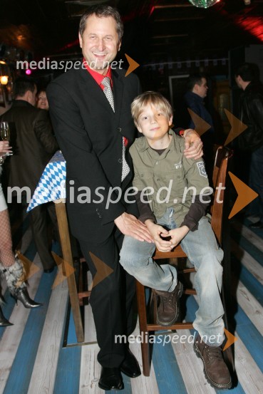 Jože Hribar, vodja pivnice in direktor gostinstva, Delikatesa d.d in sin MartinOtvoritev Pivnice Bavaria