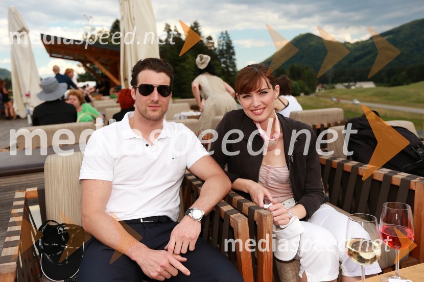 Peter Grilc; Nataša Pinoza, manekenkaLady piknik pod klobuki 2013