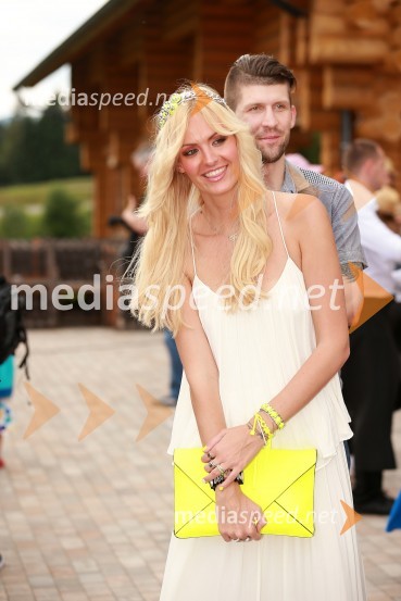 Tjaša Kokalj, novinarkaLady piknik pod klobuki 2013