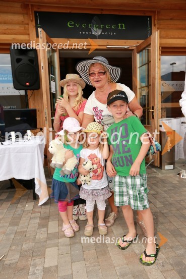 Lady piknik pod klobuki 2013