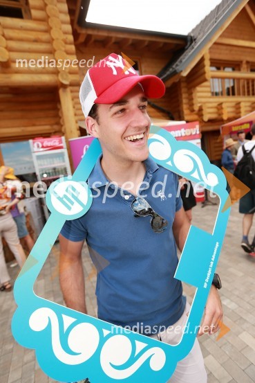 Žiga Intihar, fotografLady piknik pod klobuki 2013