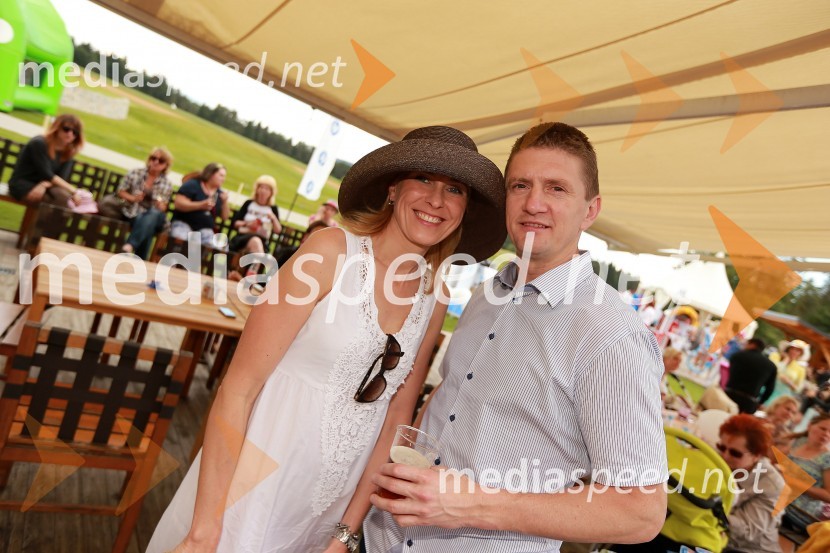 Andreja Comino, novinarka; ...Lady piknik pod klobuki 2013